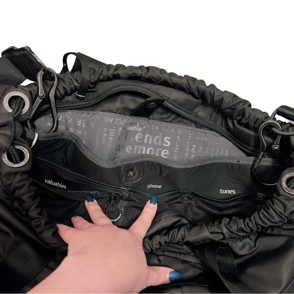 RARE lululemon athletica All-Black Effortless Gym and Yoga Bag - Picture 3 of 7